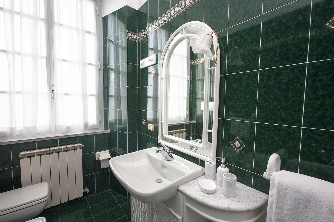 Lord Nelson - Camere Chiavari Esterno foto