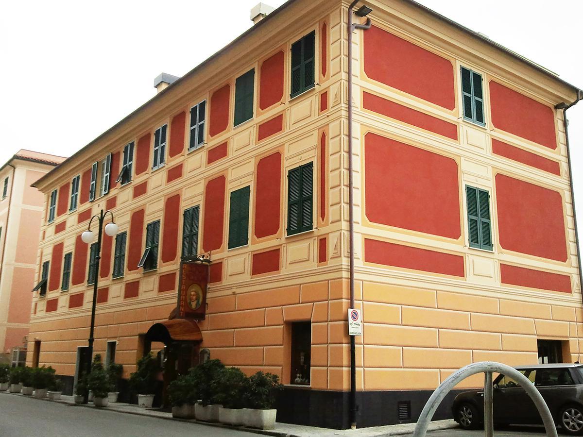 Lord Nelson - Camere Chiavari Esterno foto