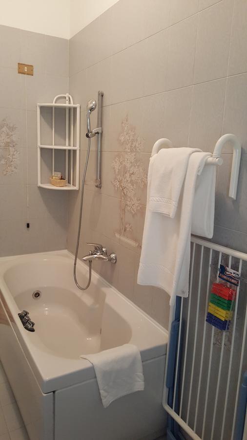 Lord Nelson - Camere Chiavari Esterno foto