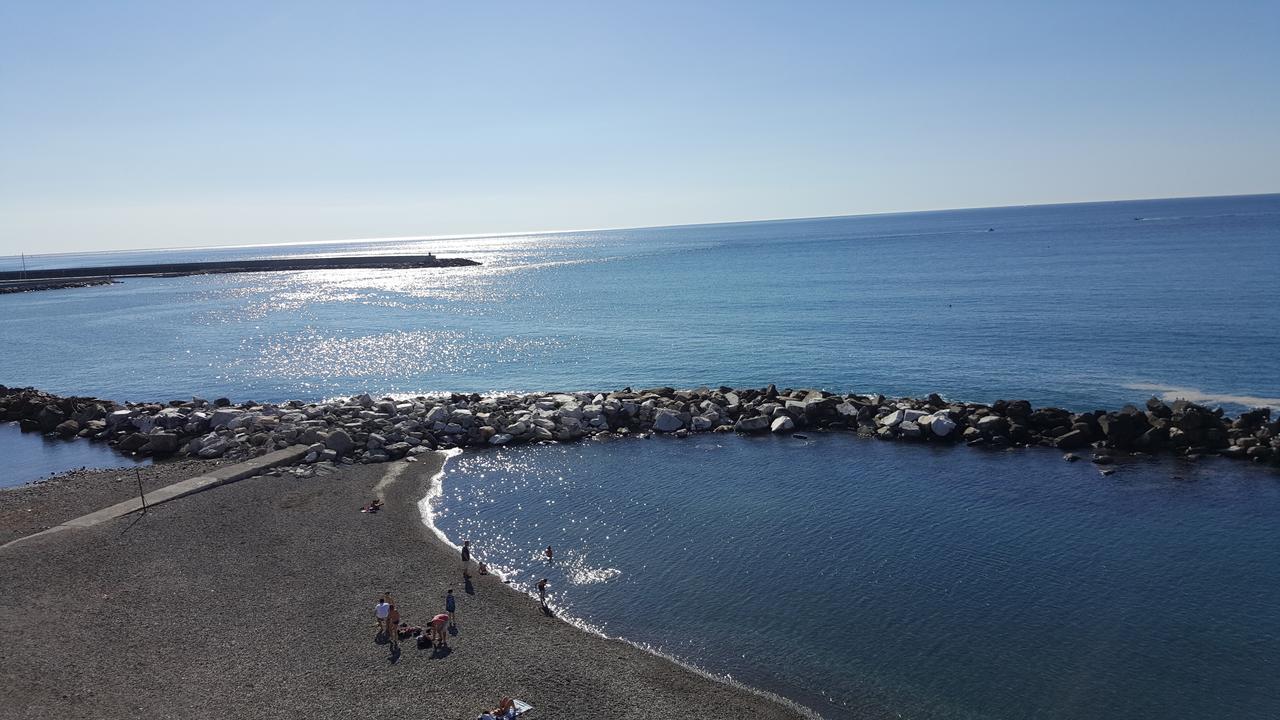 Lord Nelson - Camere Chiavari Esterno foto